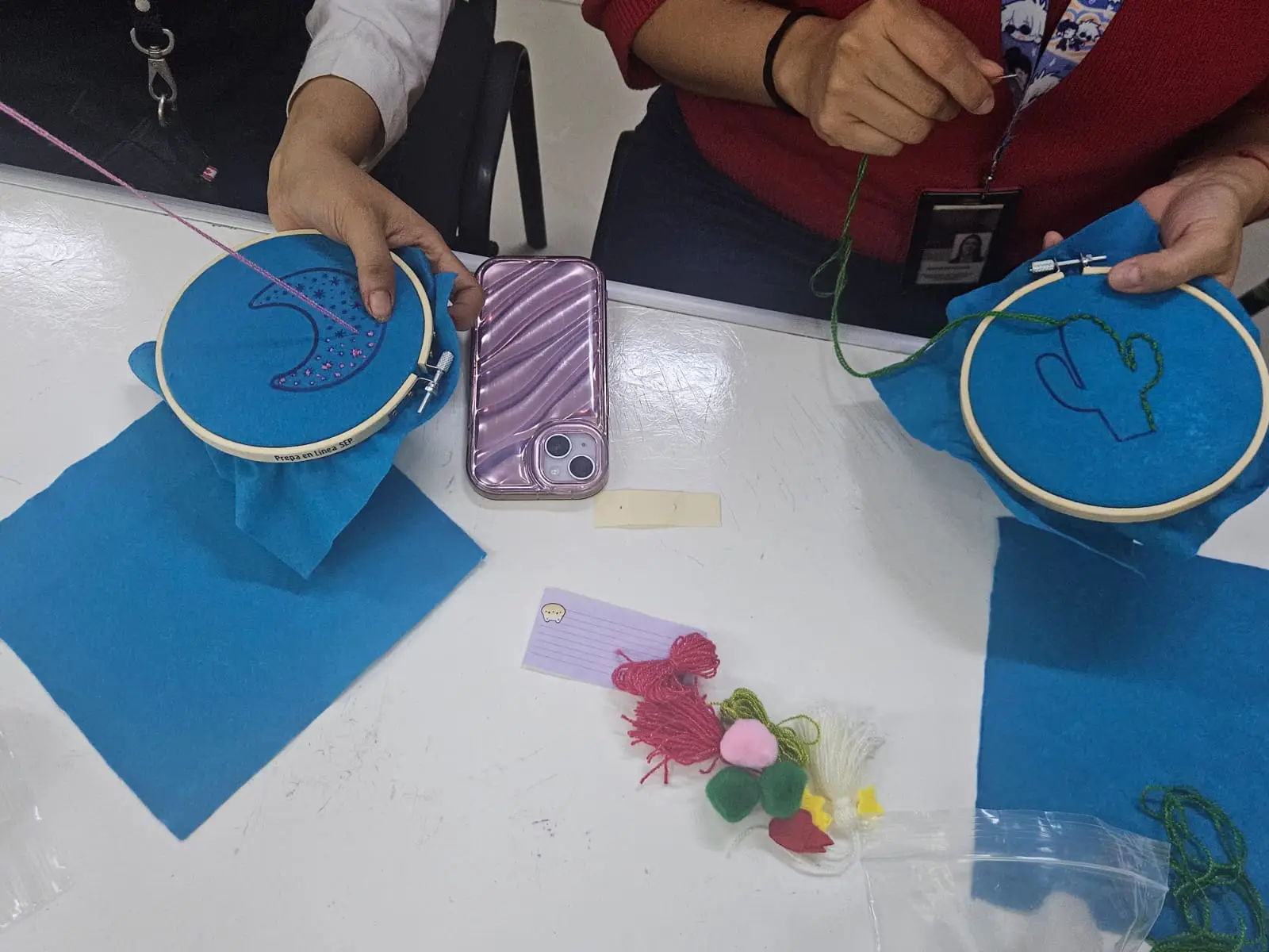 personas en el taller presencial